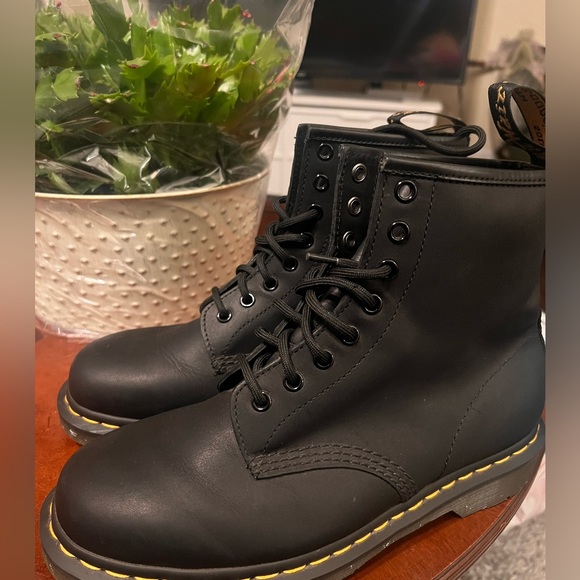 DR. MARTENS
DR. MARTENS BOOT 1460 VINTAGE UNISEX - Picture 1 of 12